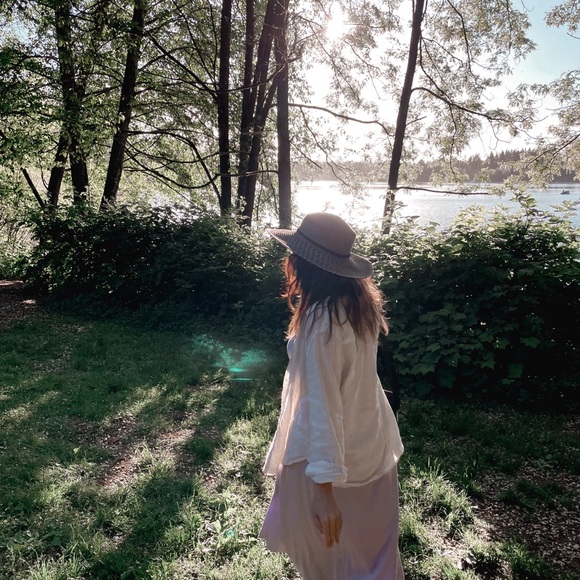 Meet the Posher, Max - Picture 1 of 1